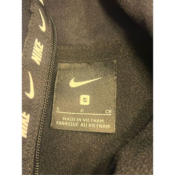 Nike Women’s Small Jacket Fleece 1/4 Zip Pullover Black Swoosh Ribbon On Zipper - Picture 5 of 5